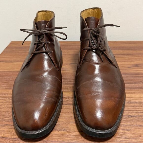 Tod’s Dark Brown Leather Ankle Boot. Size 10.